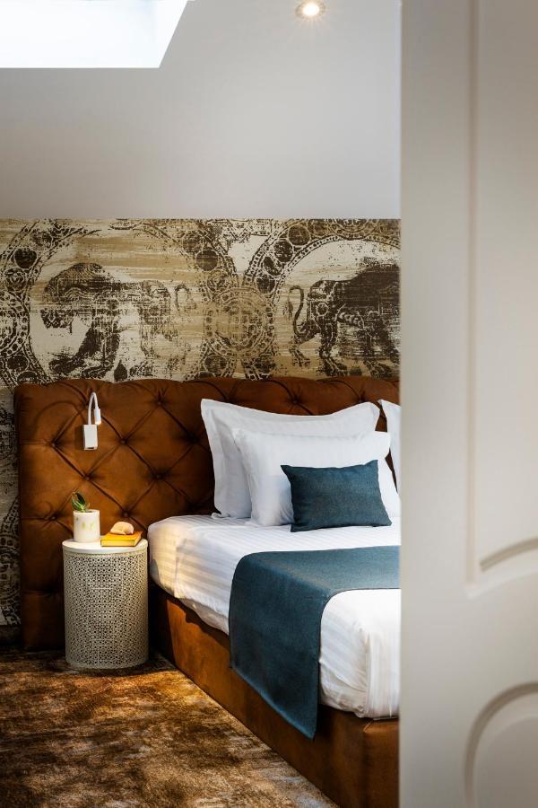 Gallery 37 Powered By Aston Plovdiv Bagian luar foto A bedroom at the hotel