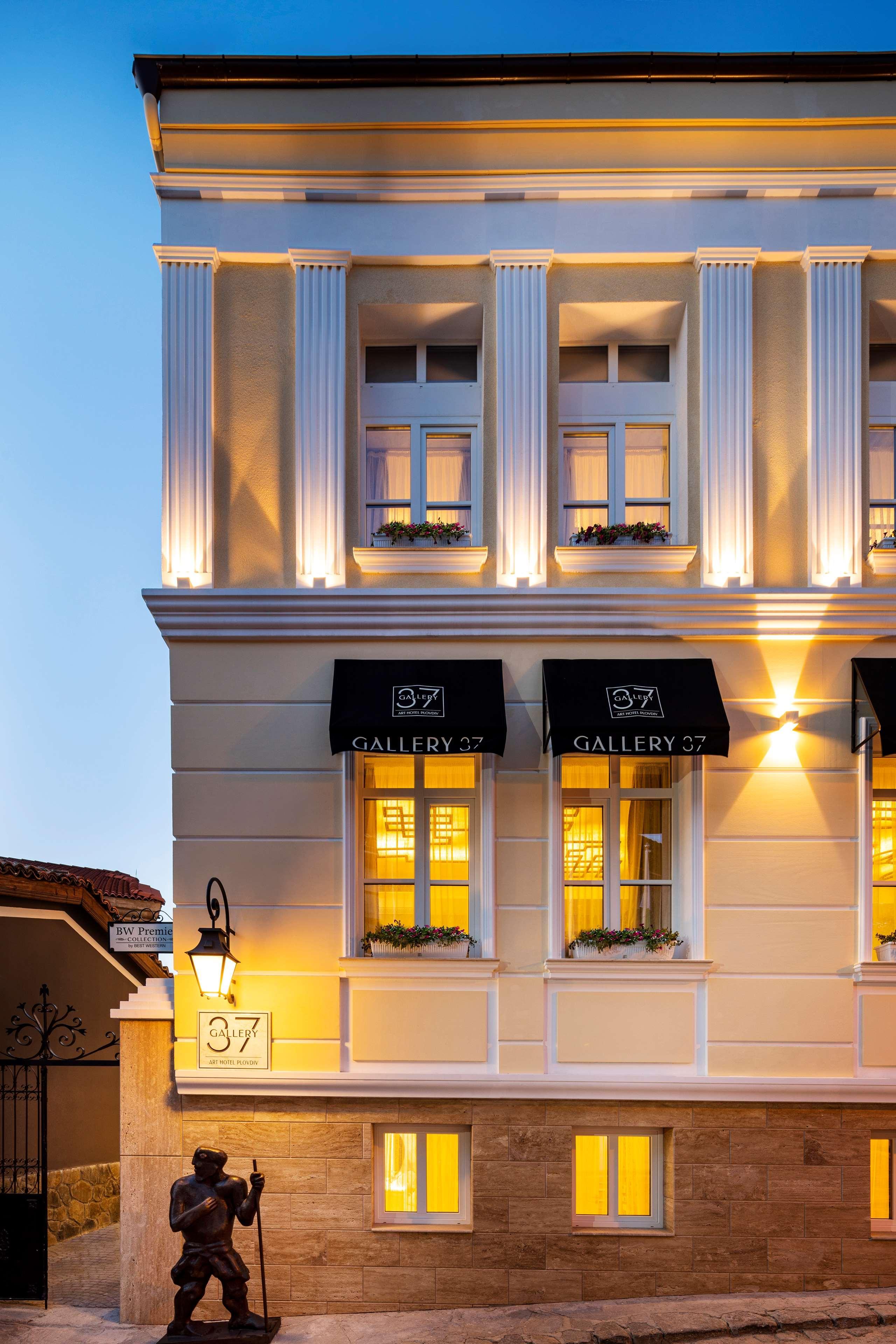 Gallery 37 Powered By Aston Plovdiv Bagian luar foto Gallery 37