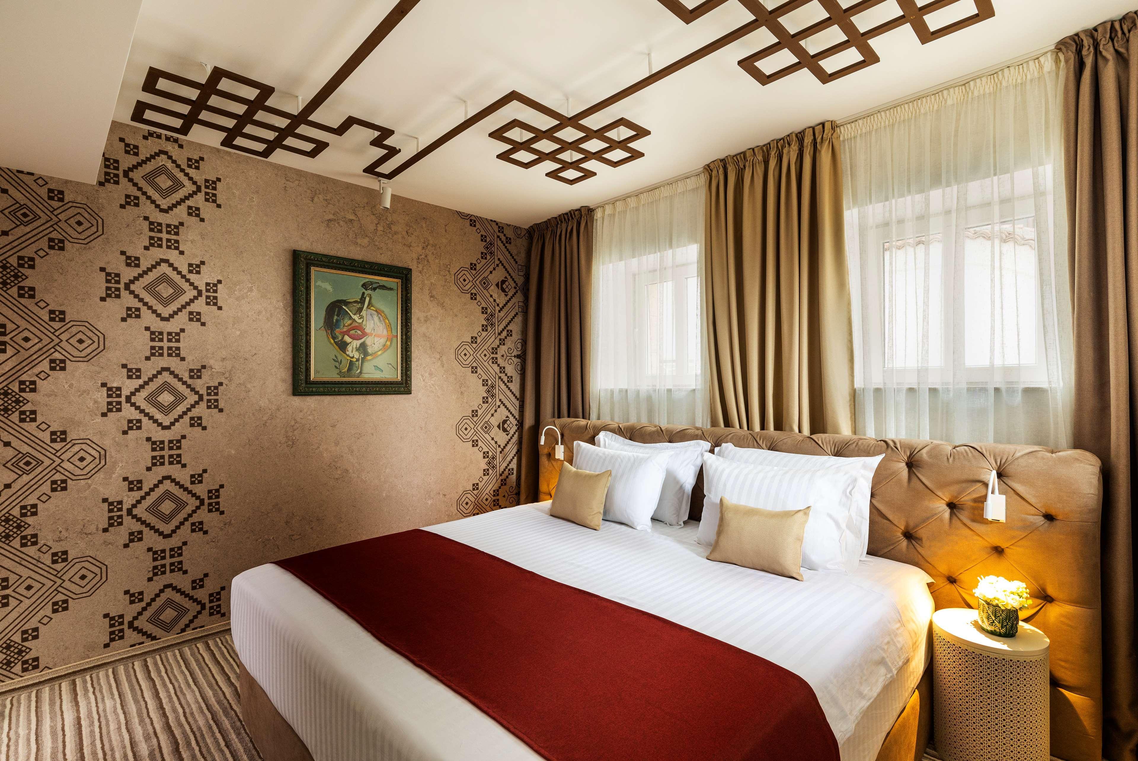 Gallery 37 Powered By Aston Plovdiv Bagian luar foto A bedroom at the hotel